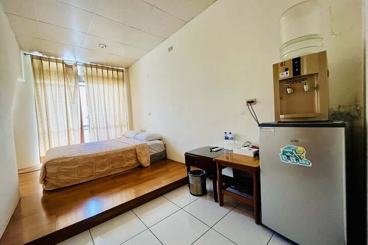 Room 28 of 59