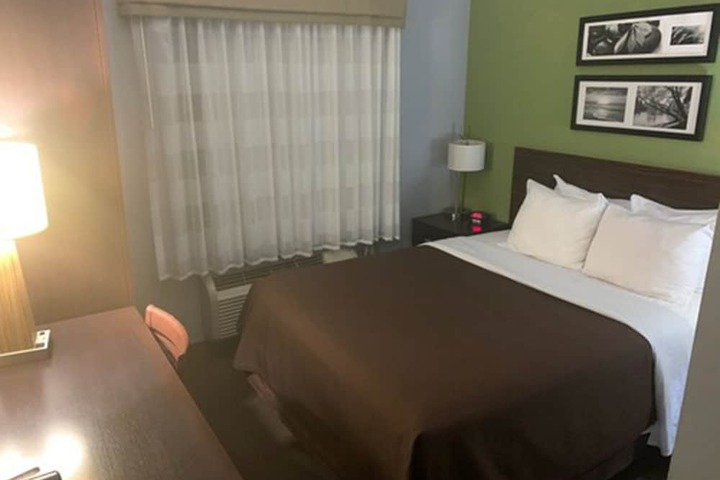Room 9 of 64