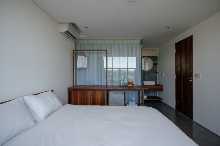 Room 9 of 53