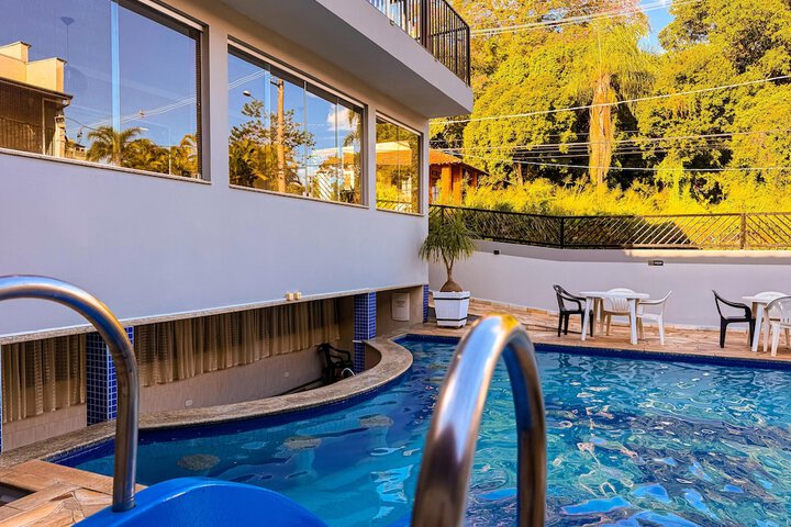 Pool 12 of 22