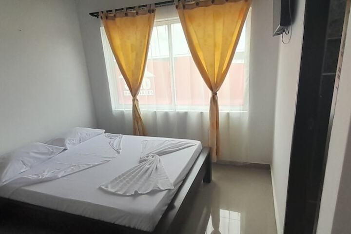 Room 6 of 8