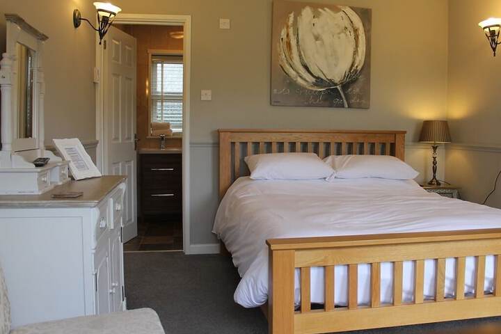Room 9 of 32