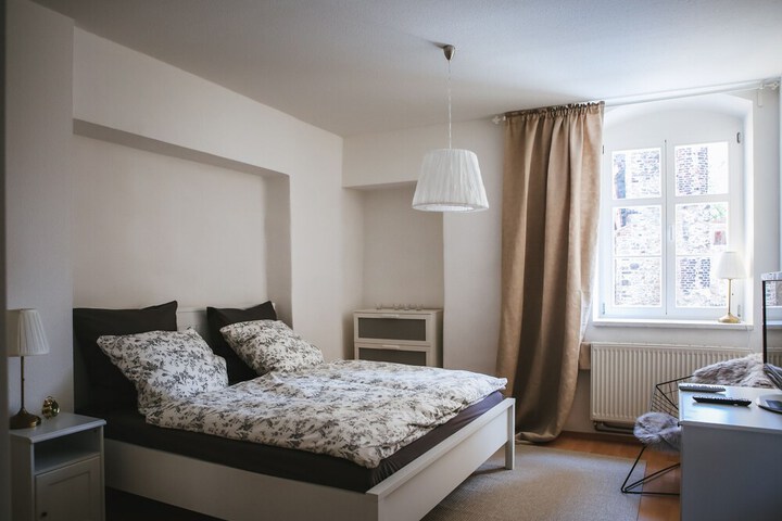 Room 25 of 60