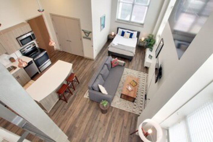 Room 105 of 328