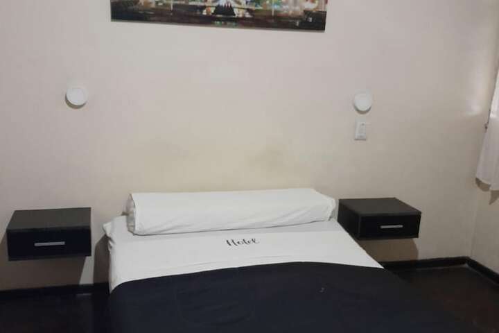 Room 11 of 23