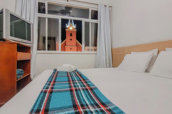 Room 3 of 38