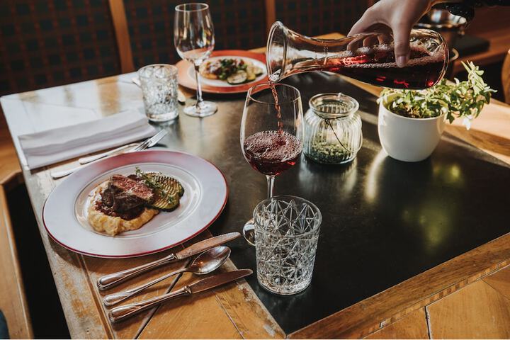 Dining 49 of 63