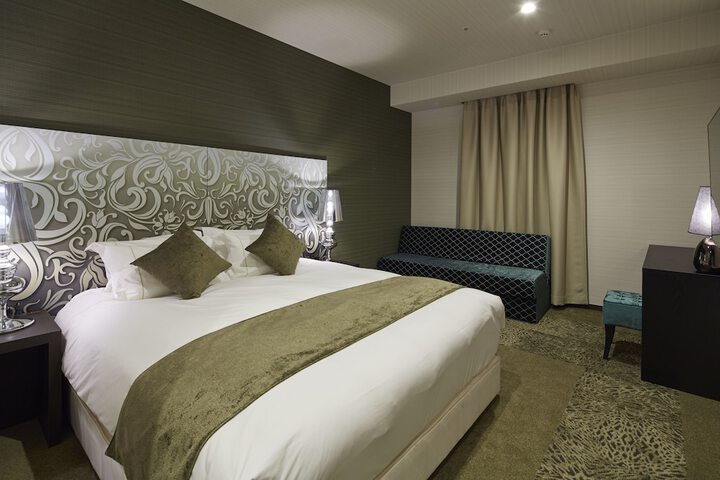 Room 4 of 53