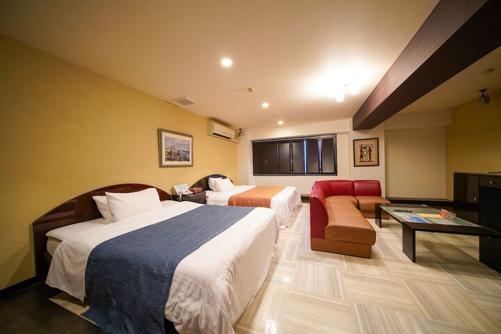 Room 6 of 46