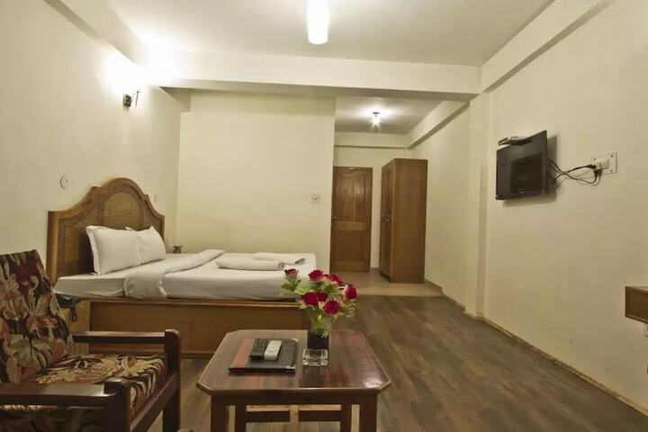 Room 5 of 44