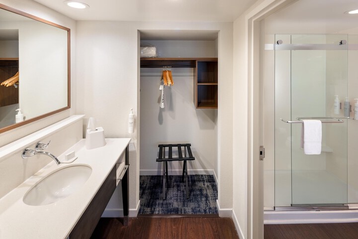 Bathroom shower
