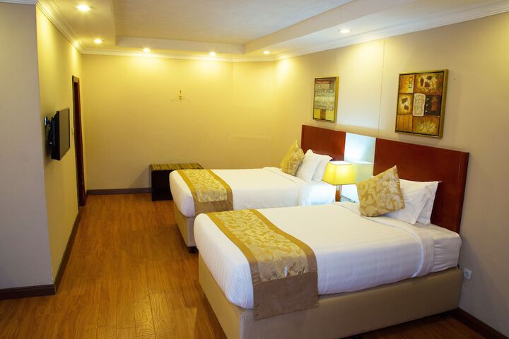 Room 26 of 75