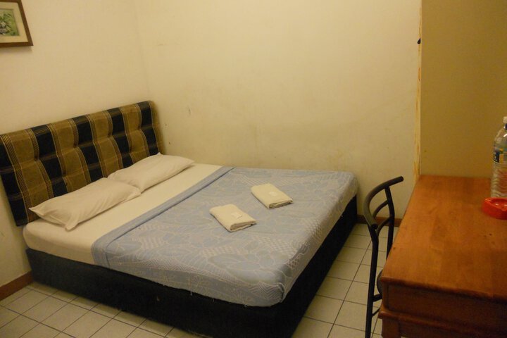 Room 4 of 30