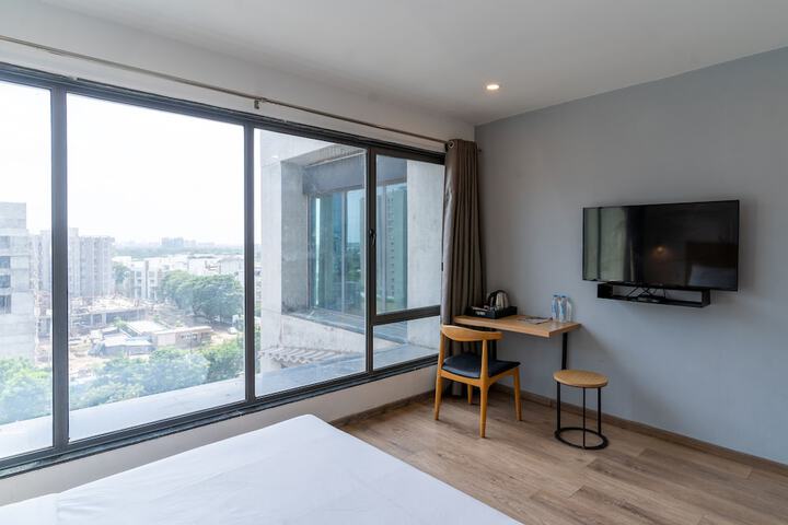 Room 5 of 15