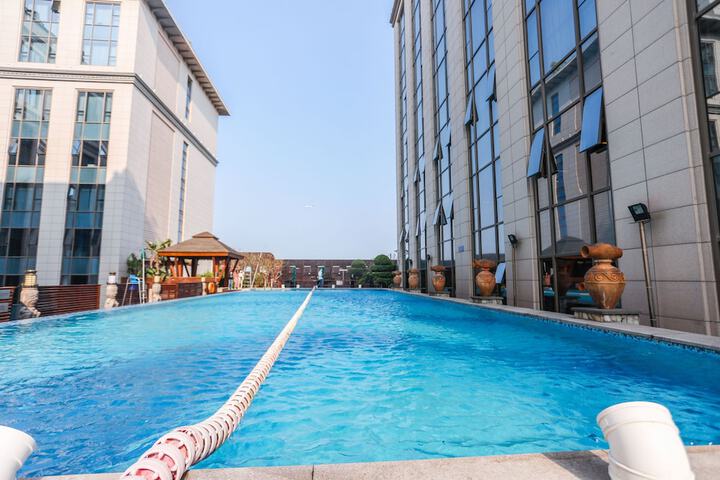 Pool 59 of 98