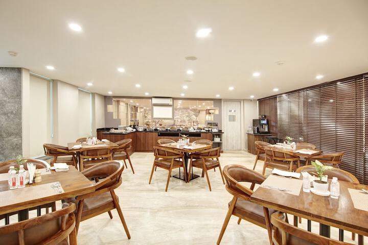 Dining 56 of 79