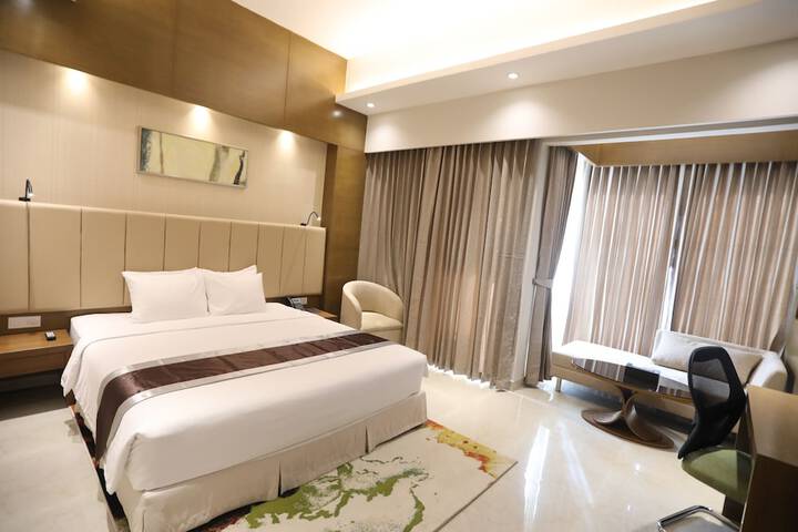Room 2 of 16