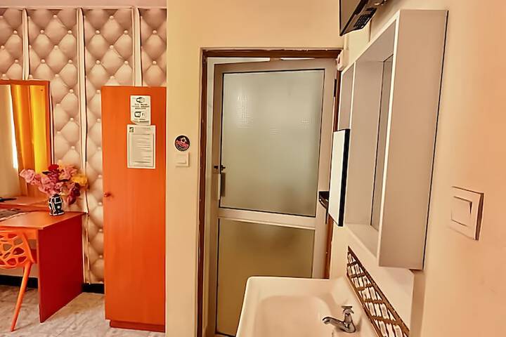 Room 30 of 49