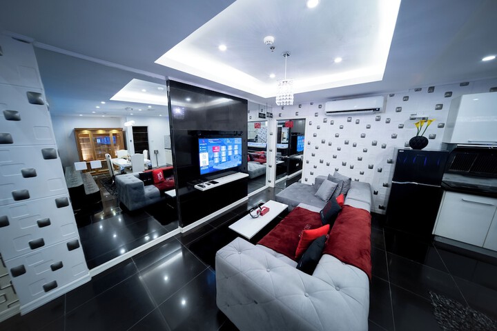 Room 33 of 72