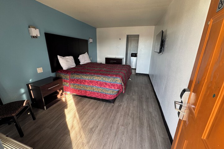 Image of spanish trails inn