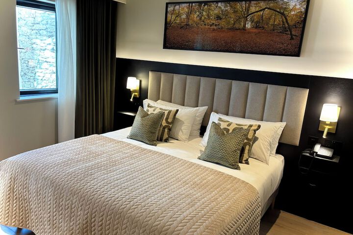 Room 2 of 15