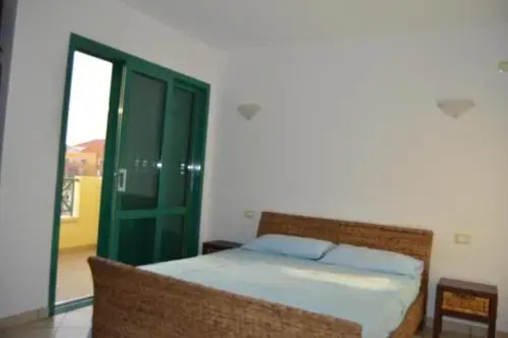 Room 5 of 15
