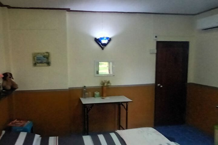 Room 35 of 104