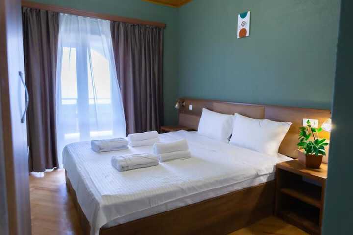 Room 2 of 12