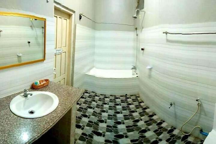 Room 22 of 47