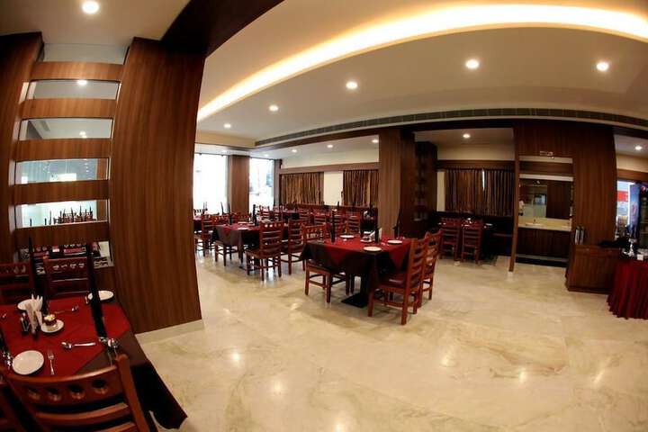 Dining 16 of 22