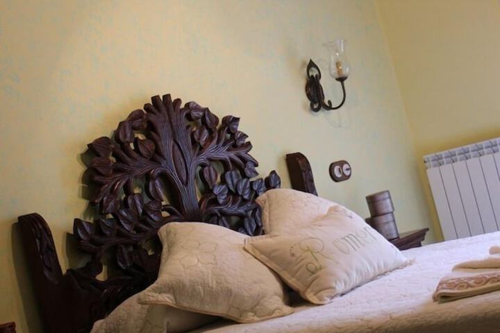 Room 25 of 48