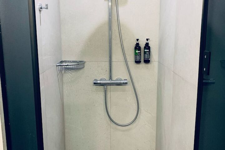 Room 18 of 21