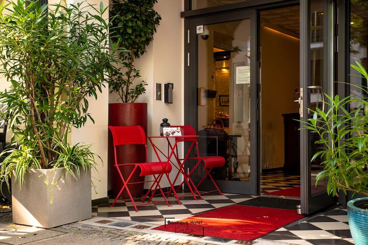 Hotel 127 of 136