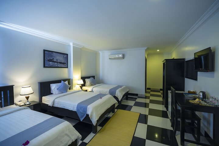 Room 8 of 47