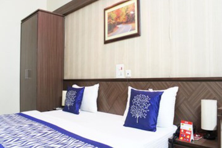 Room 16 of 20