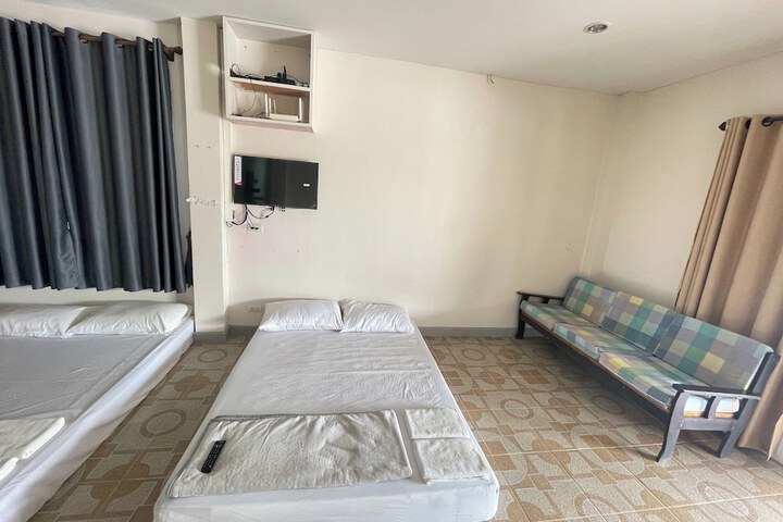Room 18 of 109
