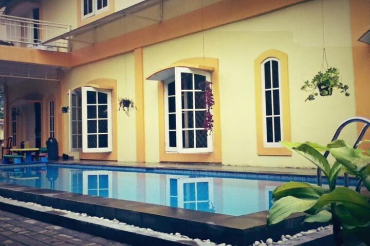 Arimbi Cibulan Suites