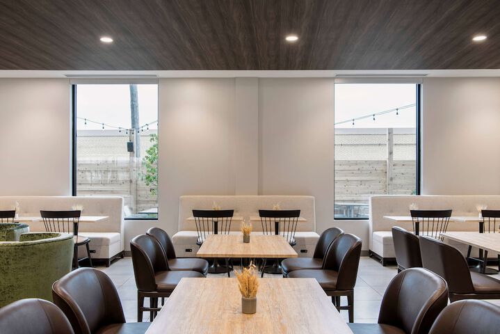Dining Photos