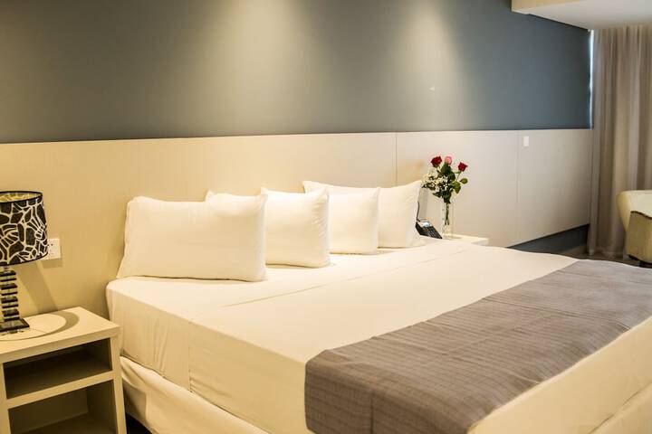 Room 27 of 73