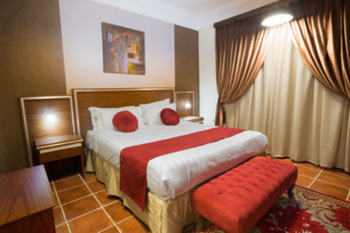 Room 5 of 38