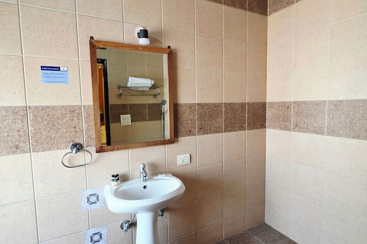 Room 130 of 181