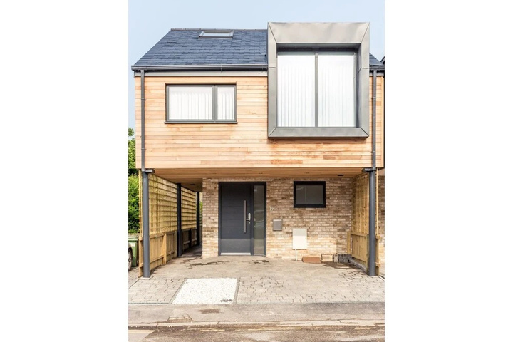 Charming Brand new House in Cambridge