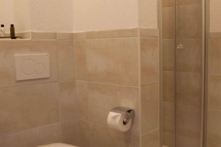 Room 16 of 26