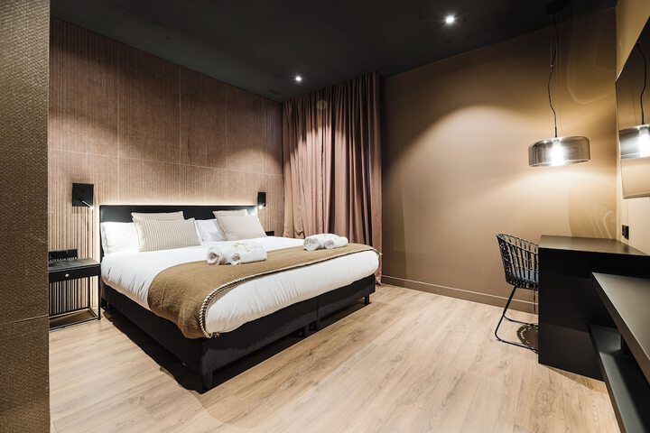 Room 7 of 45
