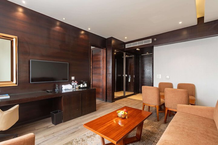 Room 14 of 26