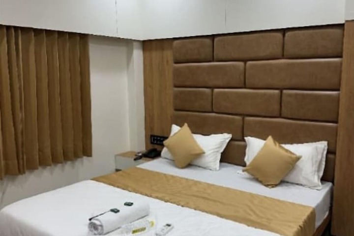 Room 14 of 25