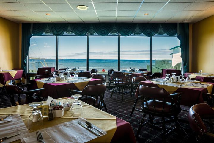 Dining 96 of 141