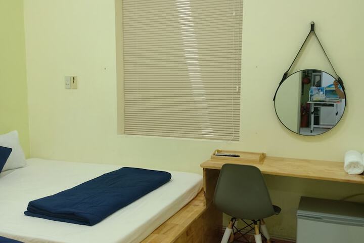 Room 4 of 11