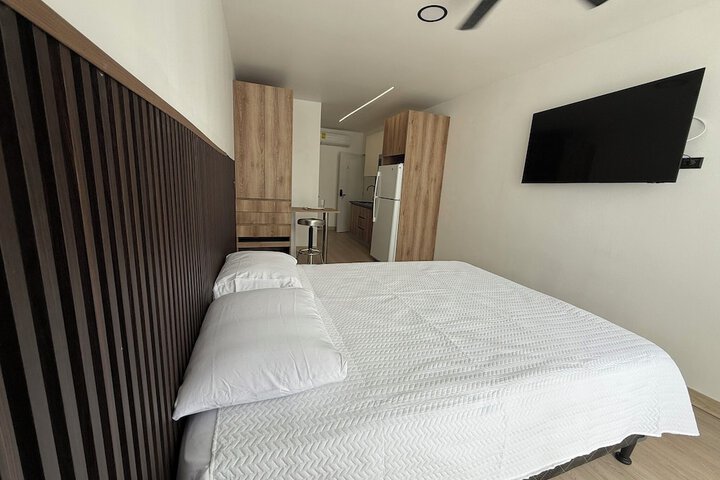 Room 11 of 22