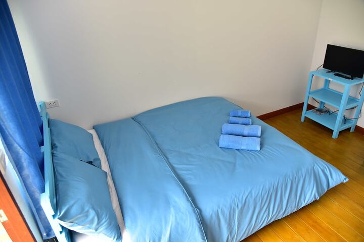 Room 14 of 37
